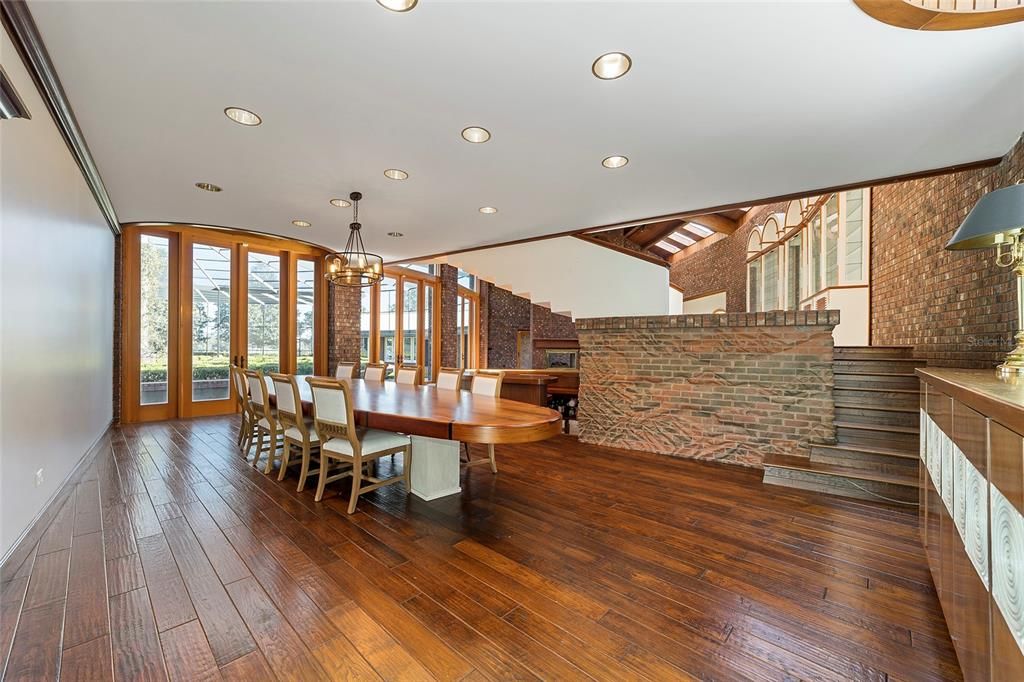 Activo con contrato: $6,700,000 (5 camas, 6 baños, 11520 Pies cuadrados)