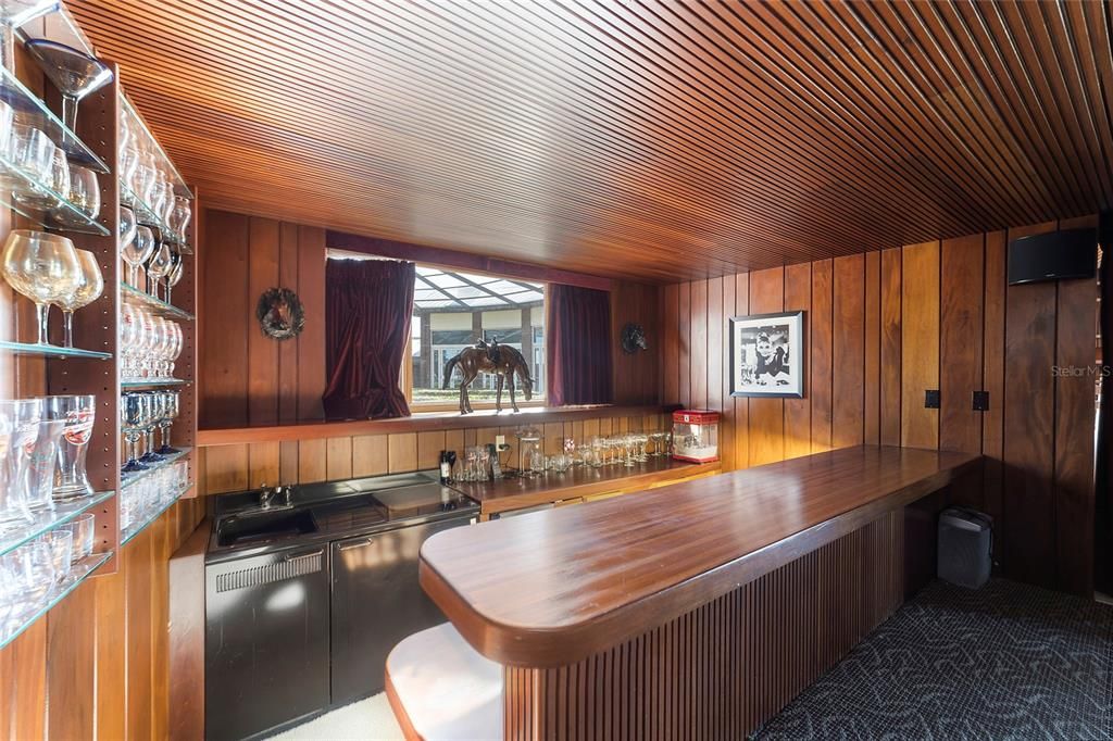 Activo con contrato: $6,700,000 (5 camas, 6 baños, 11520 Pies cuadrados)