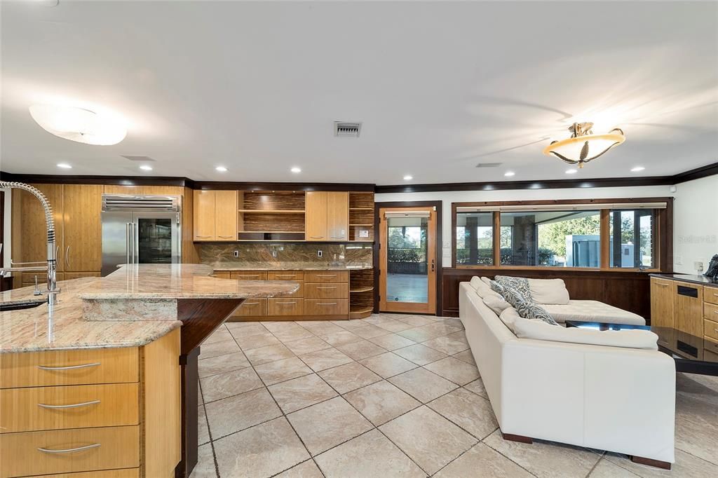 Activo con contrato: $6,700,000 (5 camas, 6 baños, 11520 Pies cuadrados)