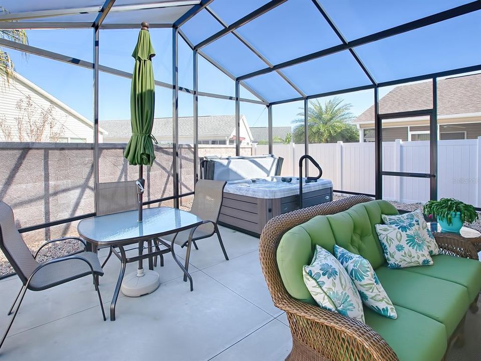 ROOM TO LOUNGE, RELAX, GRILL AND ENTERTAIN!