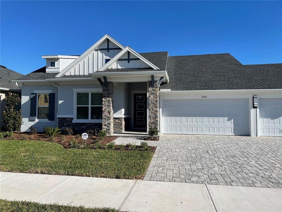 最近售出: $712,900 (4 贝兹, 3 浴室, 3051 平方英尺)