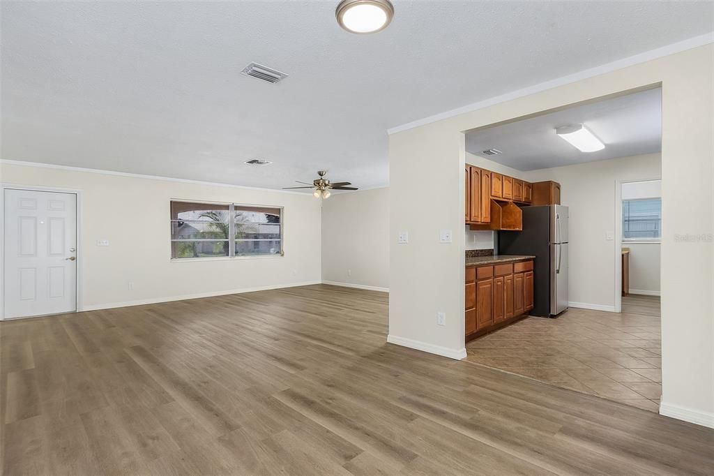 Recently Sold: $229,990 (2 beds, 2 baths, 1226 Square Feet)