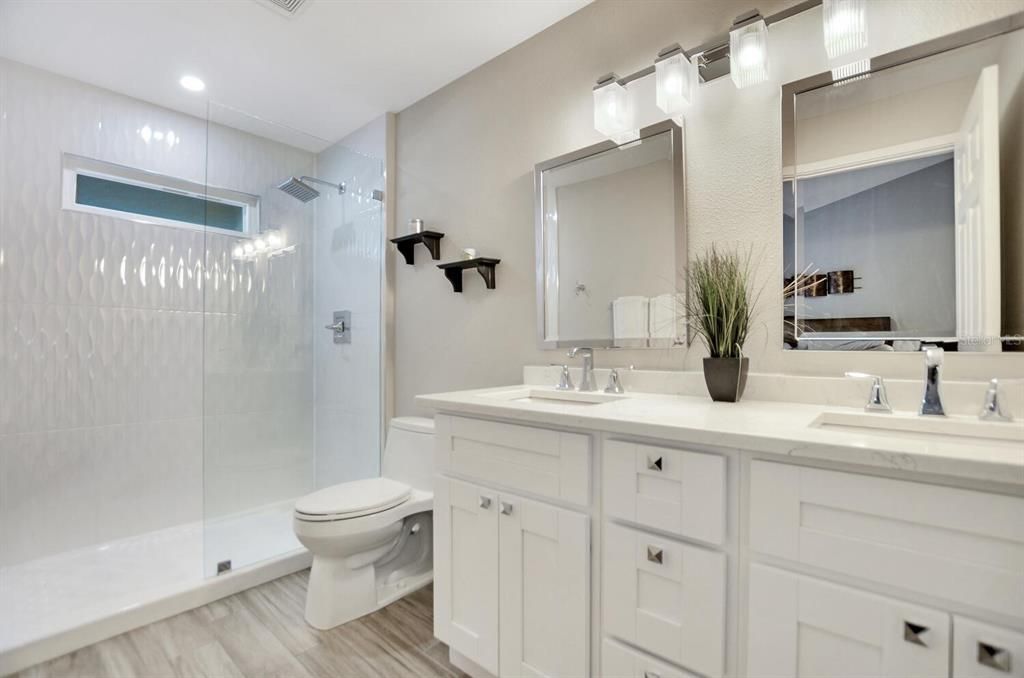 DOUBLE VANITY AND LARGE CLOSET