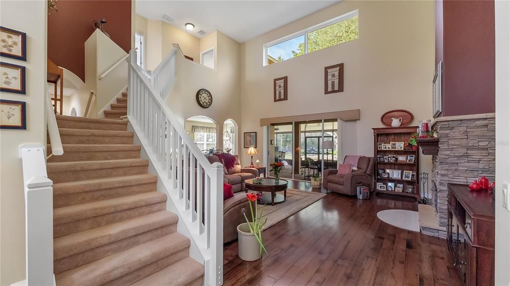 Open Stair Case - Family Room