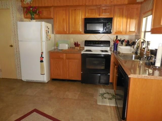 Recently Sold: $148,000 (2 beds, 2 baths, 1344 Square Feet)