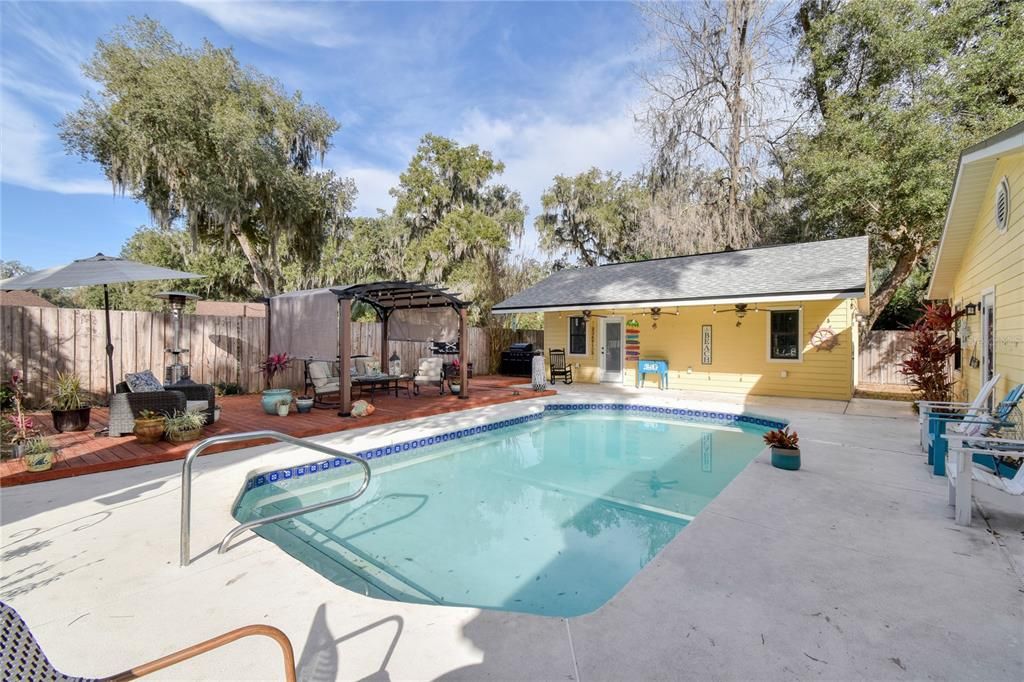 Recently Sold: $334,900 (3 beds, 2 baths, 1830 Square Feet)
