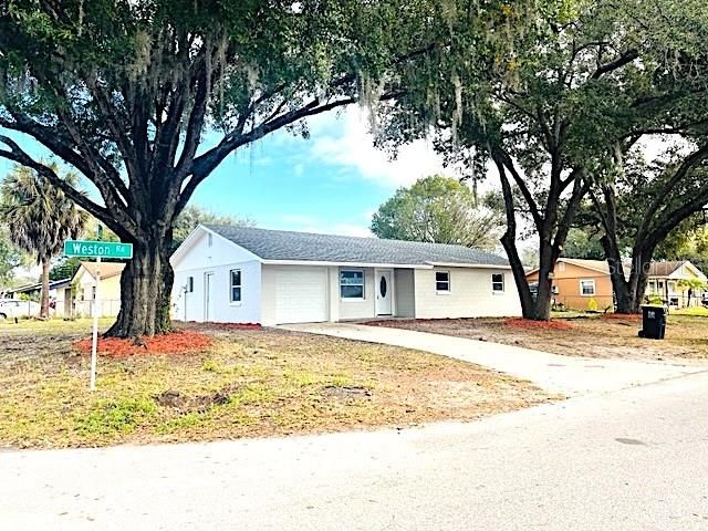Recently Sold: $225,000 (3 beds, 2 baths, 1122 Square Feet)