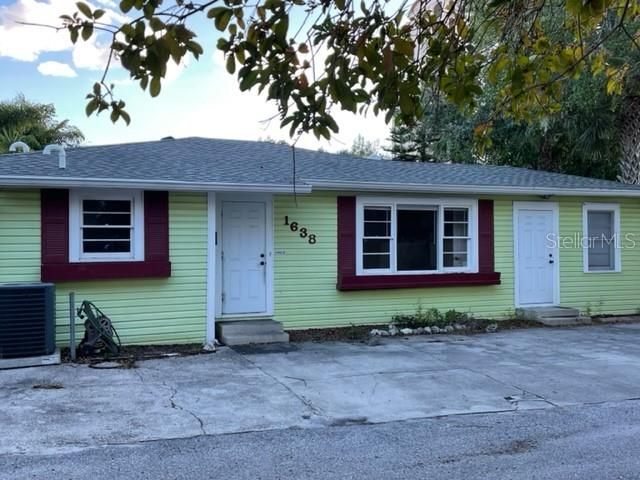 Recently Sold: $415,000 (2 beds, 2 baths, 1142 Square Feet)