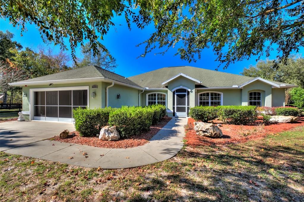 Recently Sold: $825,000 (4 beds, 2 baths, 2851 Square Feet)