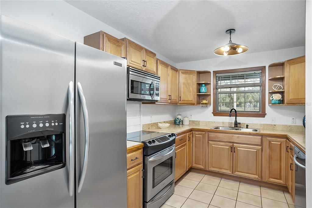 Recently Sold: $500,000 (4 beds, 2 baths, 1764 Square Feet)