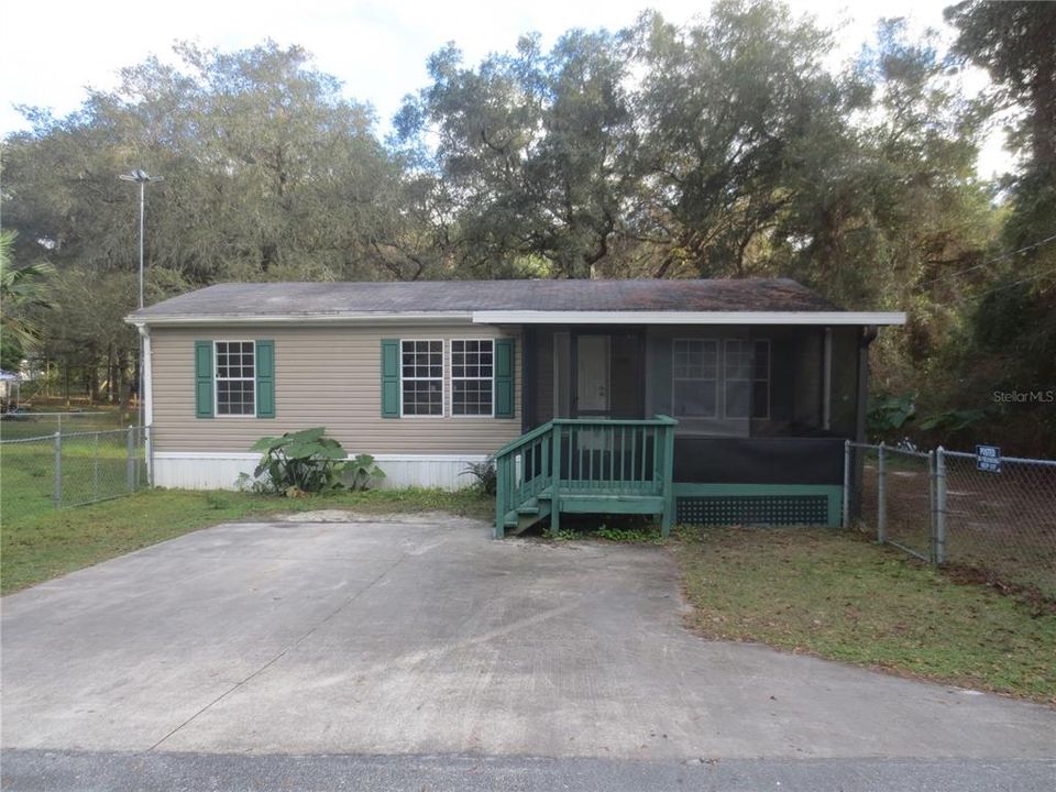 Recently Sold: $84,000 (3 beds, 2 baths, 920 Square Feet)