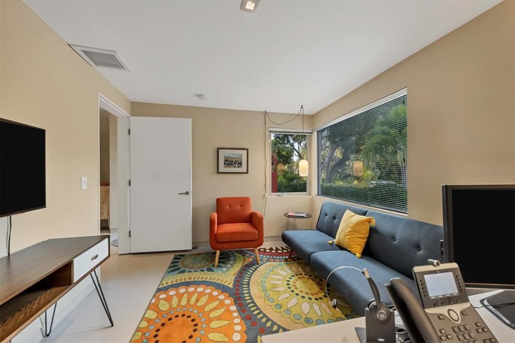 Recently Sold: $899,000 (3 beds, 2 baths, 1839 Square Feet)
