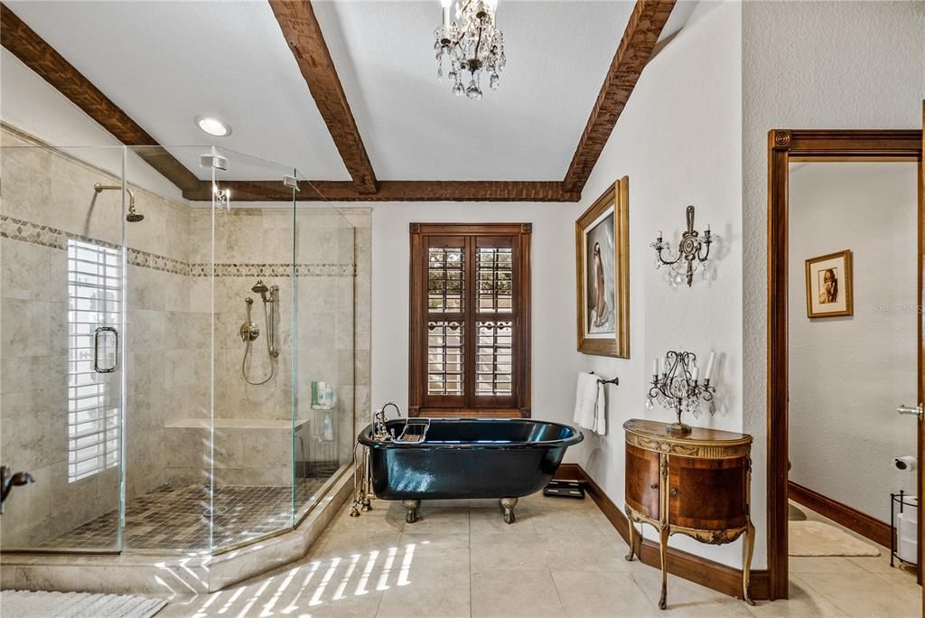 最近售出: $575,000 (4 贝兹, 2 浴室, 3076 平方英尺)