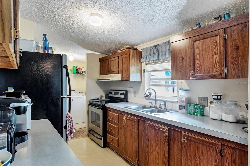 Recently Sold: $425,000 (3 beds, 2 baths, 1152 Square Feet)