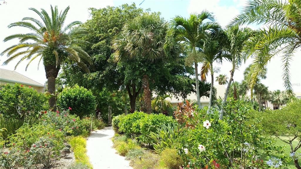For Rent: $2,500 (1 beds, 1 baths, 678 Square Feet)