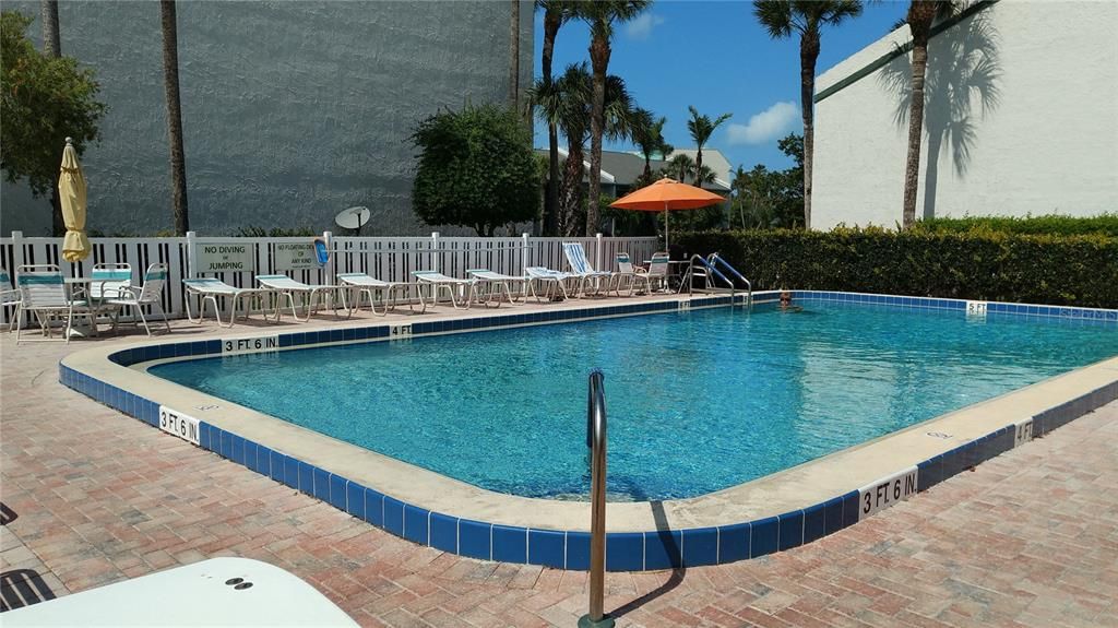 For Rent: $2,500 (1 beds, 1 baths, 678 Square Feet)