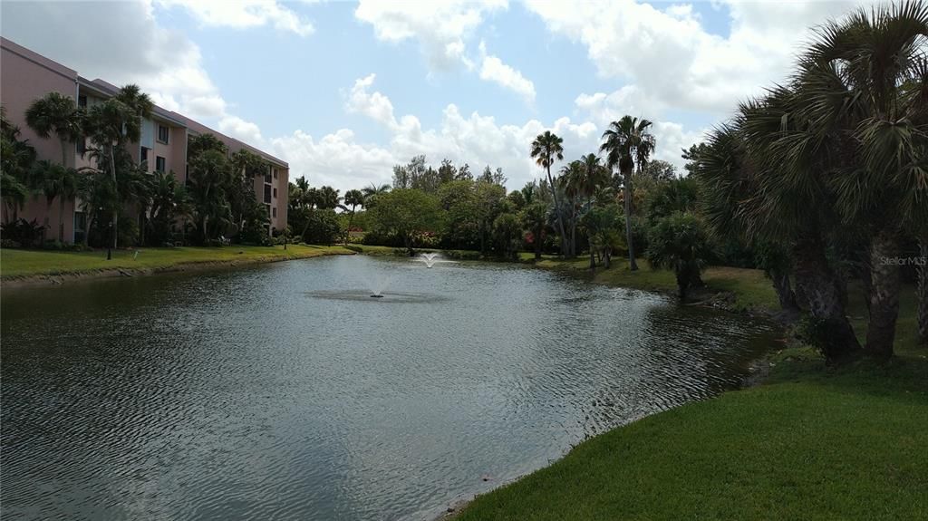 For Rent: $2,500 (1 beds, 1 baths, 678 Square Feet)