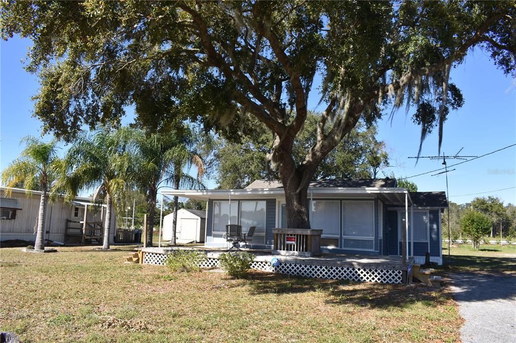 Recently Sold: $200,000 (2 beds, 1 baths, 916 Square Feet)
