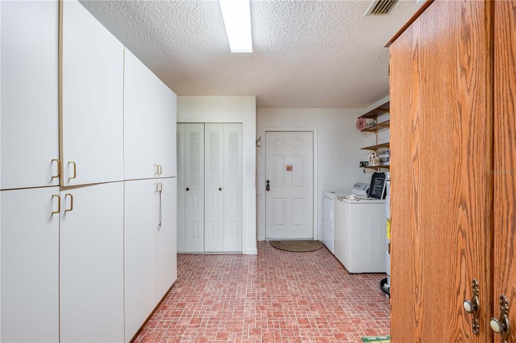 Vendido Recientemente: $359,900 (2 camas, 3 baños, 1540 Pies cuadrados)