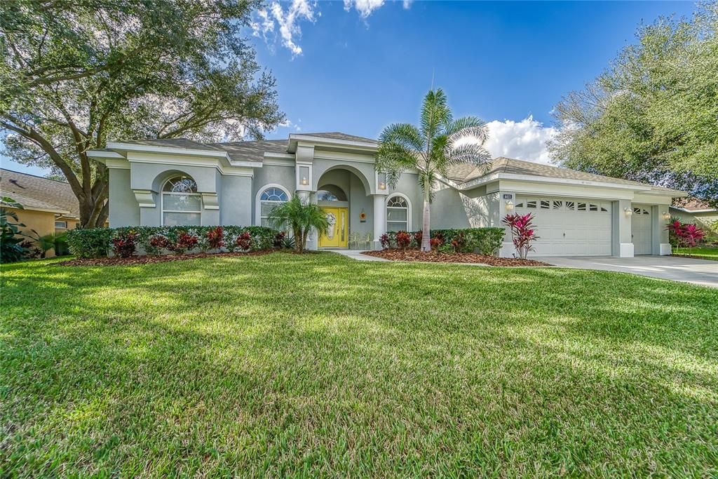 Recently Sold: $599,000 (3 beds, 3 baths, 2707 Square Feet)