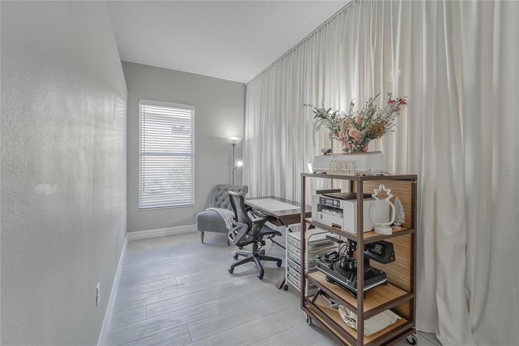 Recently Sold: $599,000 (3 beds, 3 baths, 2707 Square Feet)