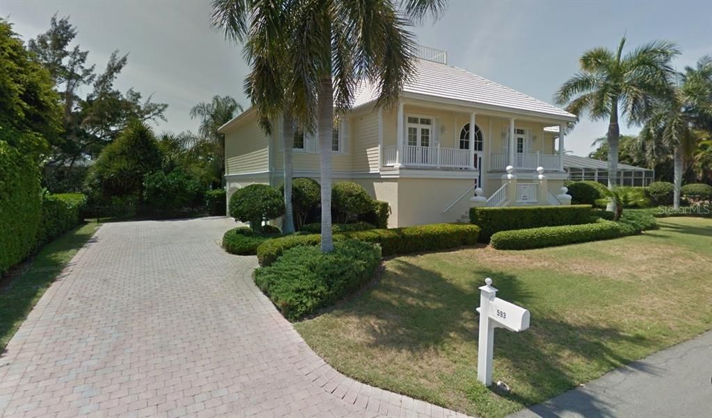 Recently Sold: $2,500,000 (3 beds, 3 baths, 2882 Square Feet)