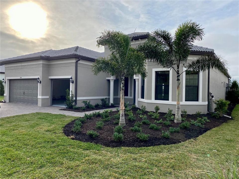 Recently Sold: $1,210,451 (3 beds, 3 baths, 2488 Square Feet)