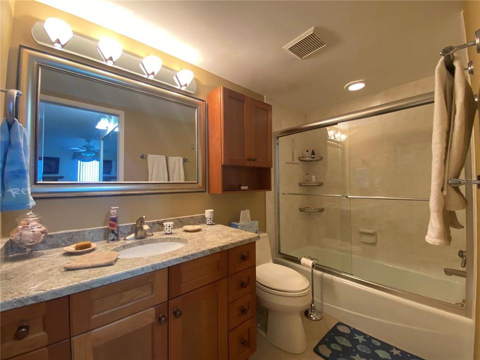 最近租的: $5,000 (2 贝兹, 2 浴室, 1180 平方英尺)