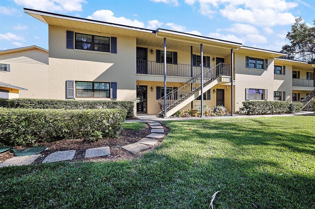 Recently Sold: $249,500 (2 beds, 2 baths, 1219 Square Feet)