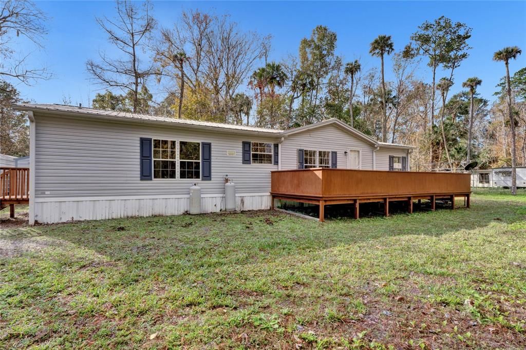 Recently Sold: $159,000 (3 beds, 2 baths, 1456 Square Feet)