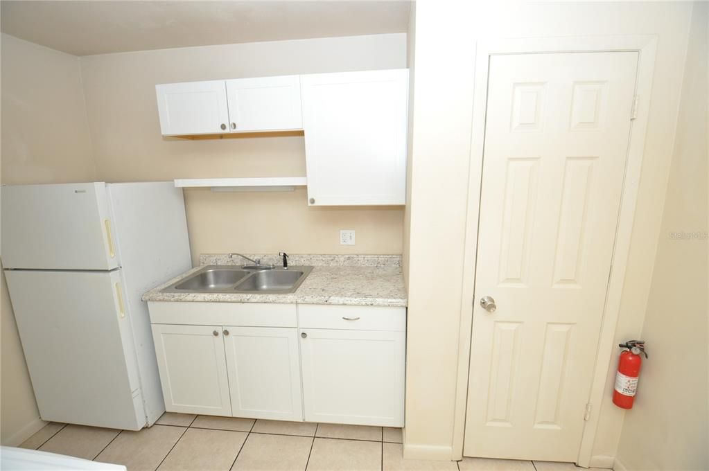 Recently Rented: $895 (1 beds, 1 baths, 506 Square Feet)