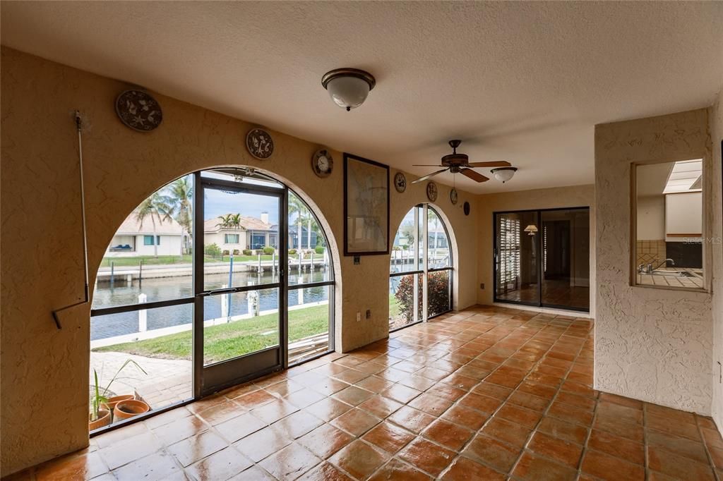 Recently Sold: $490,000 (3 beds, 2 baths, 2203 Square Feet)