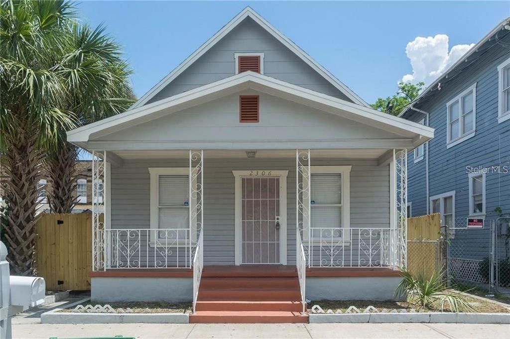 Recently Rented: $1,895 (3 beds, 2 baths, 1138 Square Feet)
