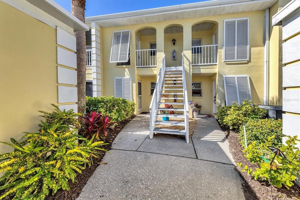 Recently Sold: $260,000 (2 beds, 2 baths, 1050 Square Feet)