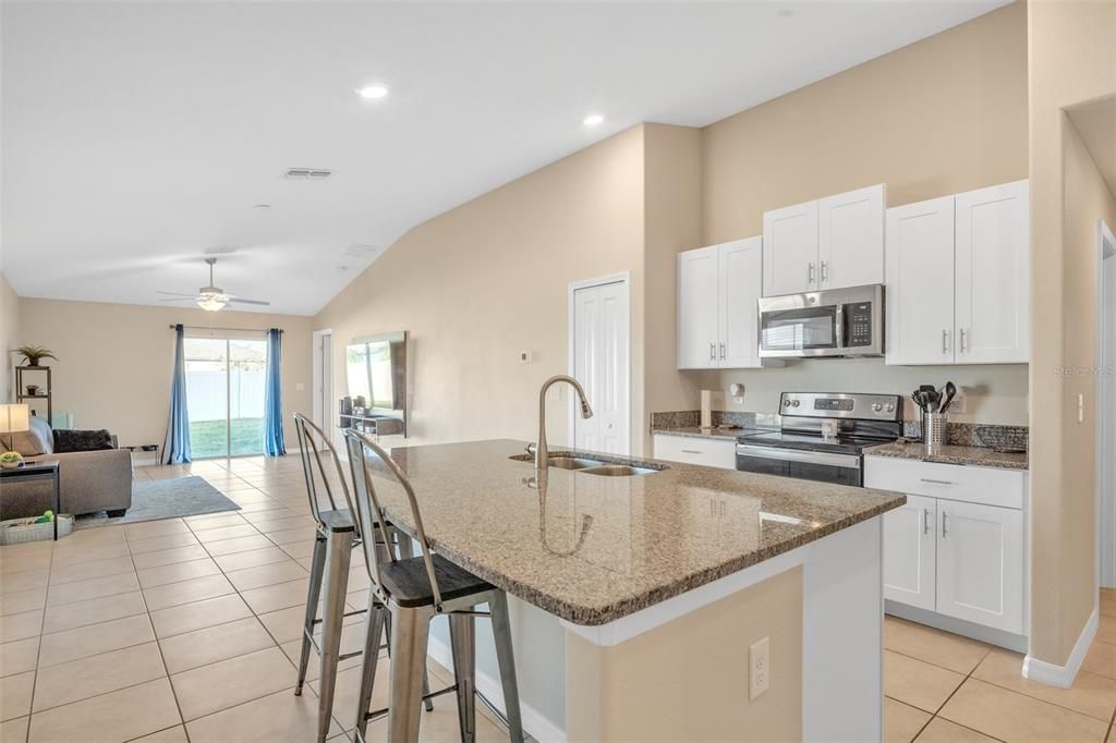 Recently Sold: $285,000 (3 beds, 2 baths, 1451 Square Feet)