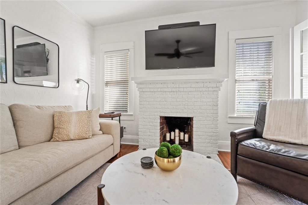 Recently Sold: $749,000 (3 beds, 2 baths, 1614 Square Feet)