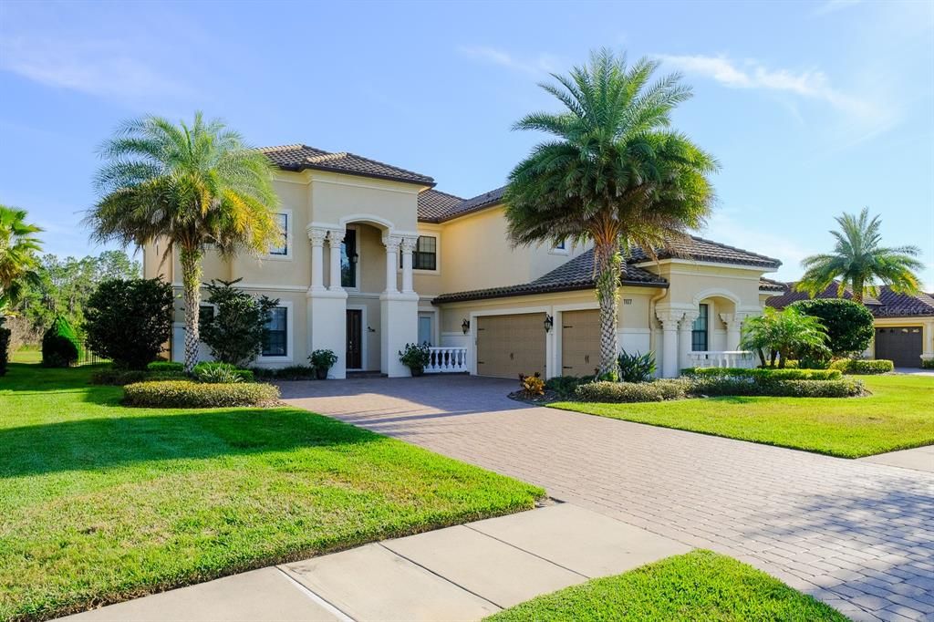 Recently Sold: $1,250,000 (5 beds, 4 baths, 5040 Square Feet)