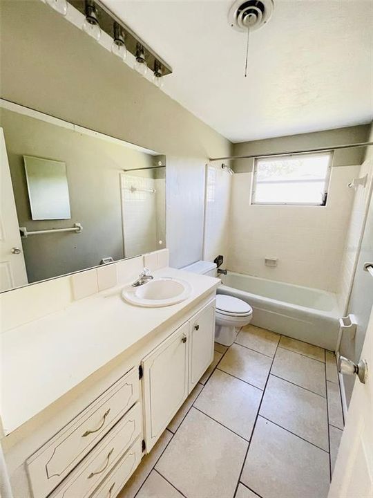 Recently Rented: $2,295 (2 beds, 2 baths, 1267 Square Feet)