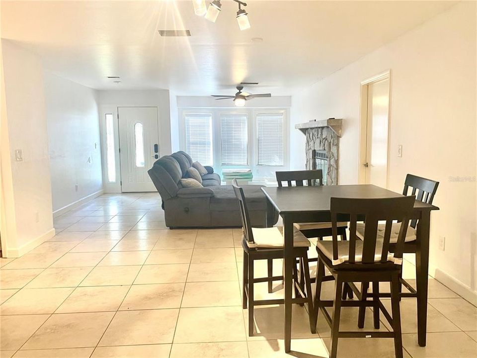 Recently Sold: $265,000 (3 beds, 2 baths, 1901 Square Feet)