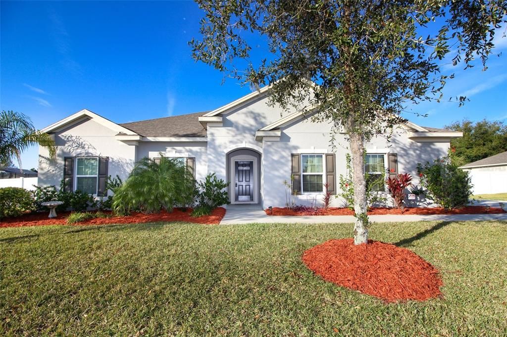 Recently Sold: $395,000 (3 beds, 2 baths, 2307 Square Feet)