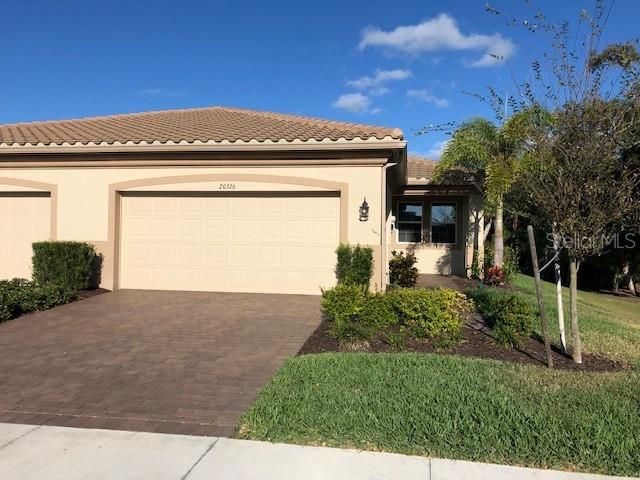 Recently Sold: $385,000 (2 beds, 2 baths, 1431 Square Feet)