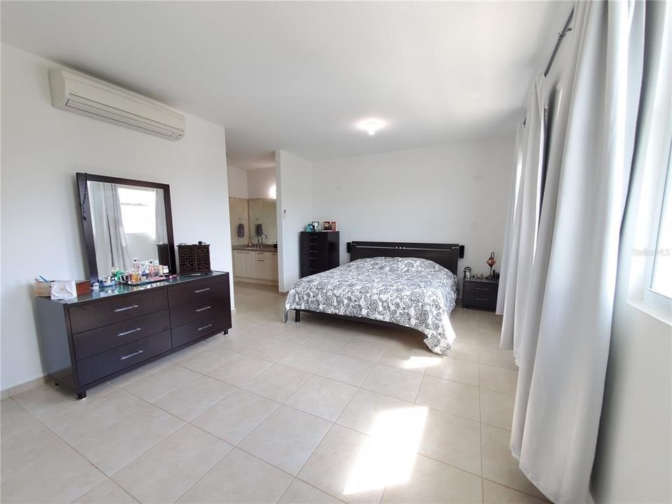 Vendido Recientemente: $425,000 (4 camas, 3 baños, 0 Pies cuadrados)