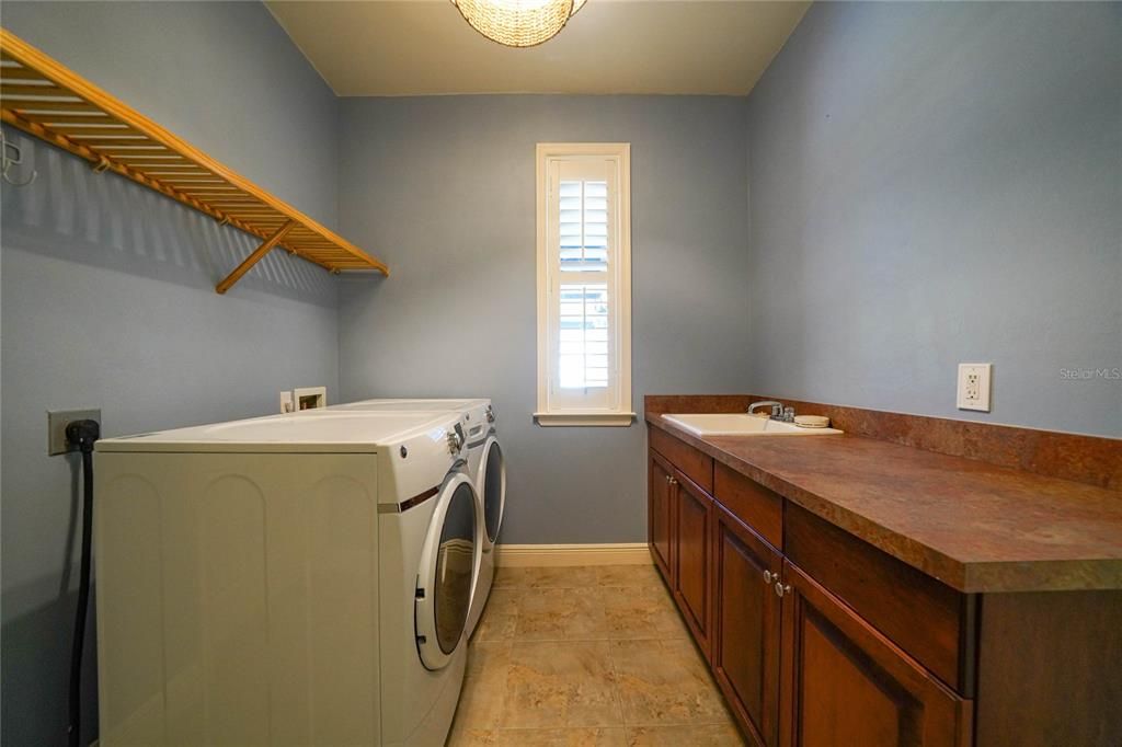 Laundry Room with sink