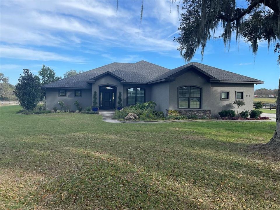 Recently Sold: $1,650,000 (4 beds, 2 baths, 2387 Square Feet)