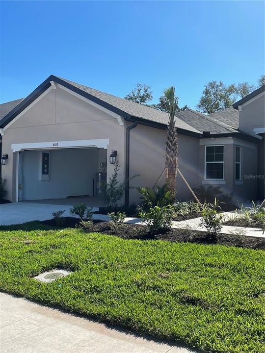 Recently Sold: $296,855 (2 beds, 2 baths, 1475 Square Feet)