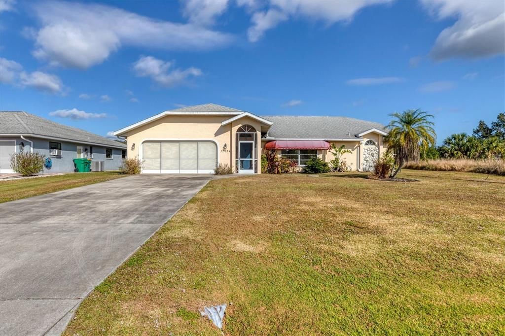 Recently Sold: $439,000 (3 beds, 2 baths, 1779 Square Feet)