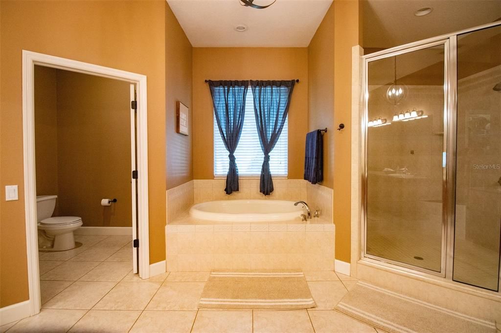 最近售出: $614,900 (4 贝兹, 3 浴室, 3021 平方英尺)