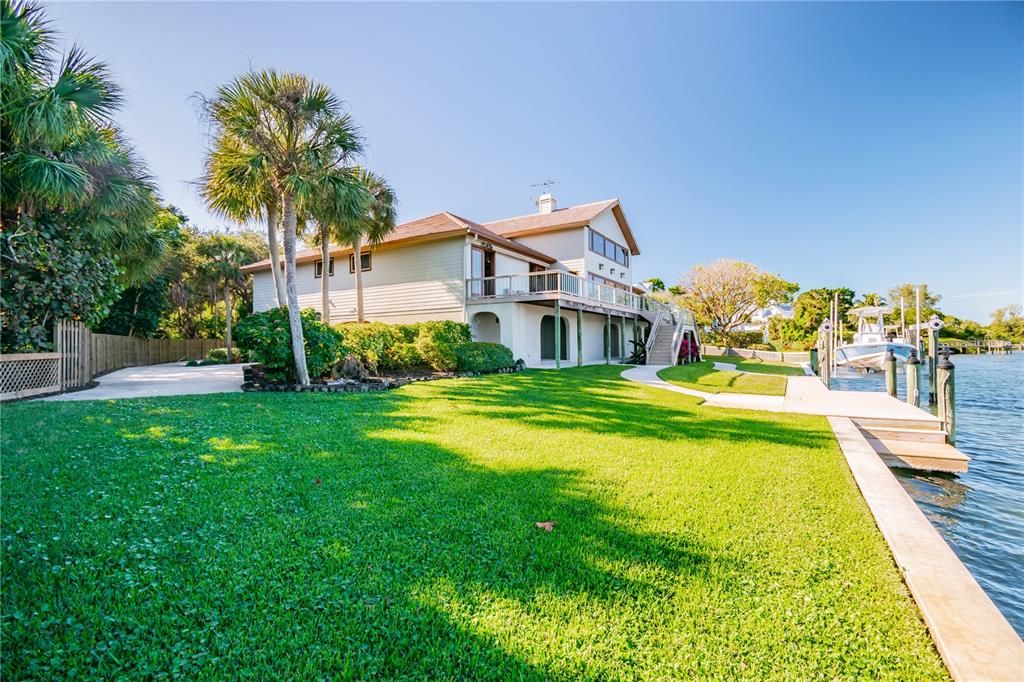 Recently Sold: $4,800,000 (3 beds, 4 baths, 5785 Square Feet)