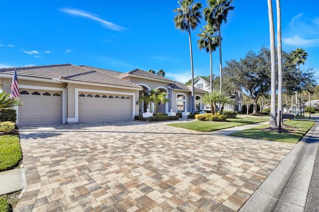 Recently Sold: $1,200,000 (4 beds, 3 baths, 3270 Square Feet)