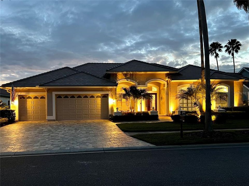 Recently Sold: $1,200,000 (4 beds, 3 baths, 3270 Square Feet)